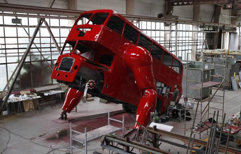 Autobuz Double Decker transformat în atlet pentru Jocurile Olimpice de la Londra - Poza 6