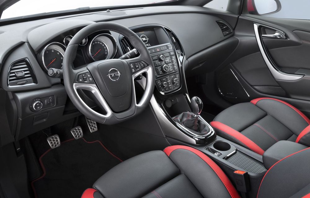 Opel Astra este disponibil şi cu motorul 2.0 BiTurbo de 195 CP - Poza 7