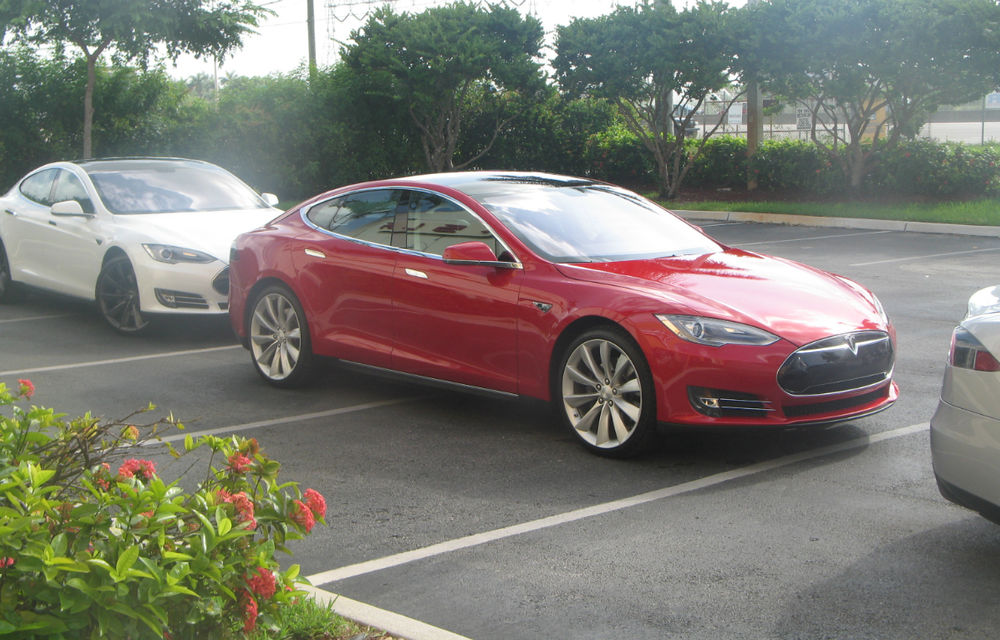 Tesla Model S: 50 de unităţi costruite până acum, 29 livrate deja - Poza 1