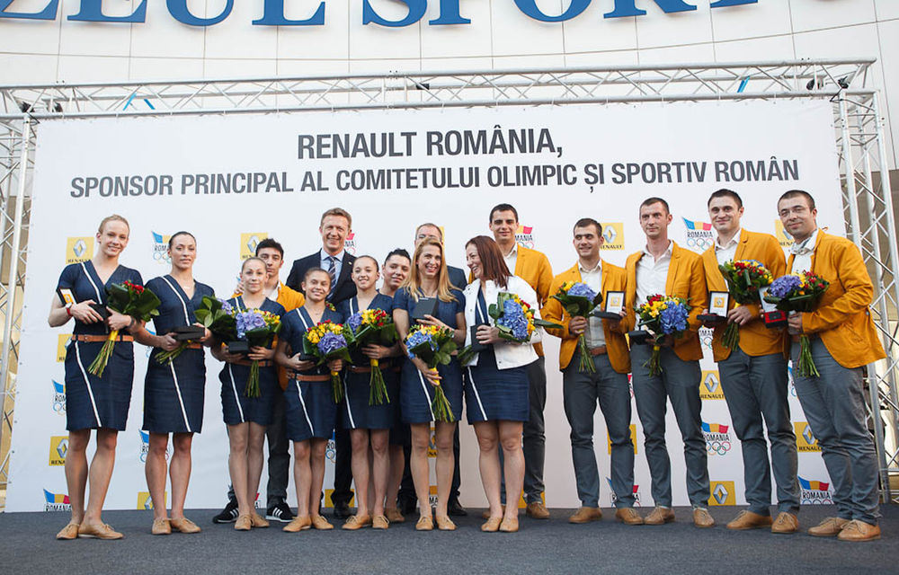 Renault România a premiat medaliații de la Olimpiadă cu 16 automobile - Poza 1
