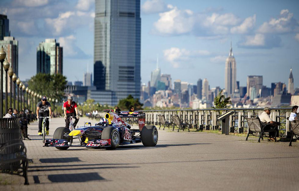 Red Bull Racing a dus monopostul de Formula 1 la New York - Poza 2
