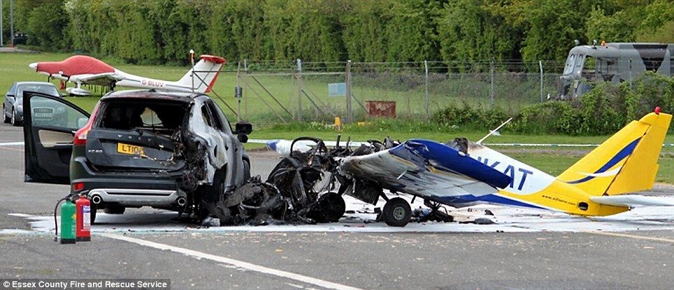 Accident inedit: Un avion uşor intră într-un Volvo XC60, pasagerii supravieţuiesc - Poza 3