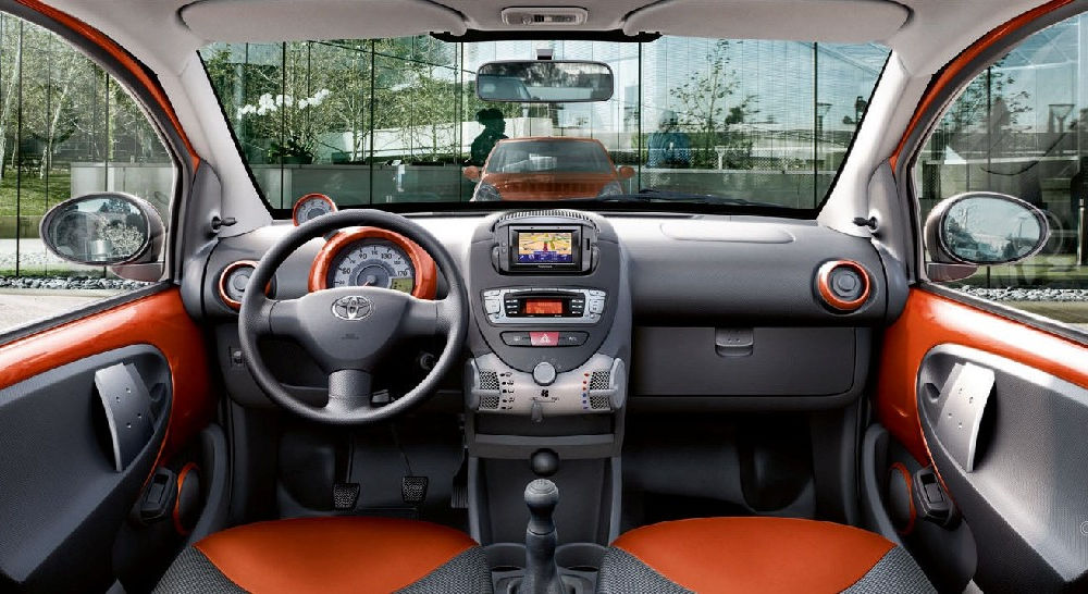 Toyota Aygo Connect - ediţie specială cu sistem multimedia - Poza 2