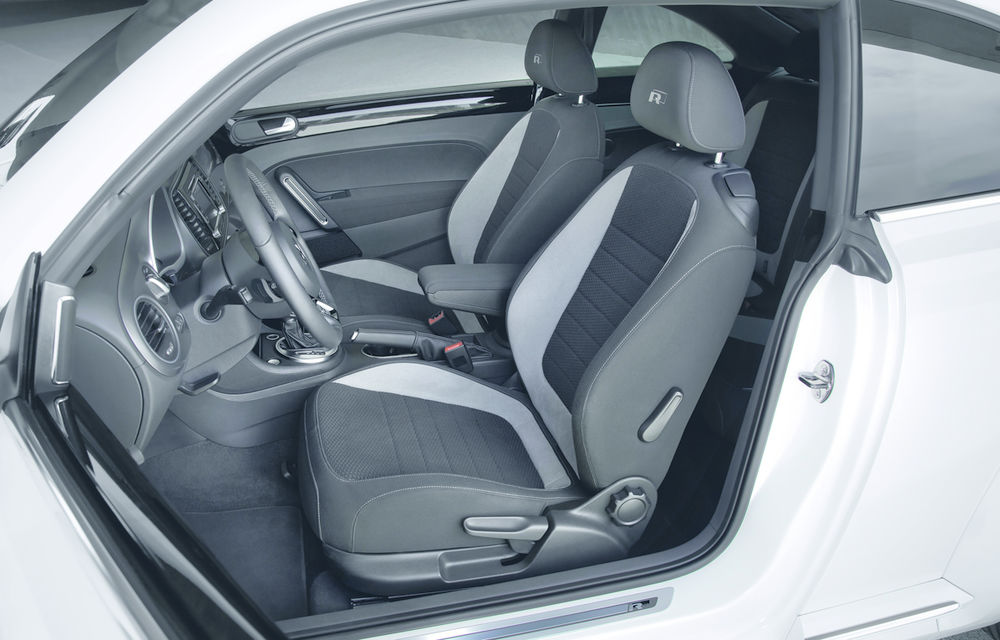 VW Beetle R-Line: pachete estetice de exterior şi interior pentru compacta germană - Poza 5