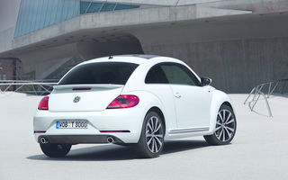VW Beetle R-Line: pachete estetice de exterior şi interior pentru compacta germană