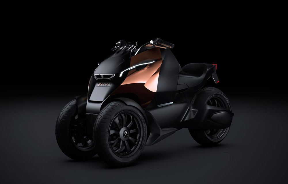 Peugeot Onyx Concept Scooter debutează la Paris alături de supercar-ul cu acelaşi nume - Poza 1