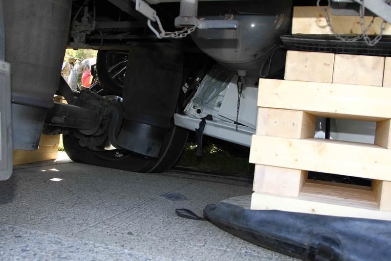 Pilot de teste de la BMW, implicat într-un accident grav cu un prototip - Poza 6