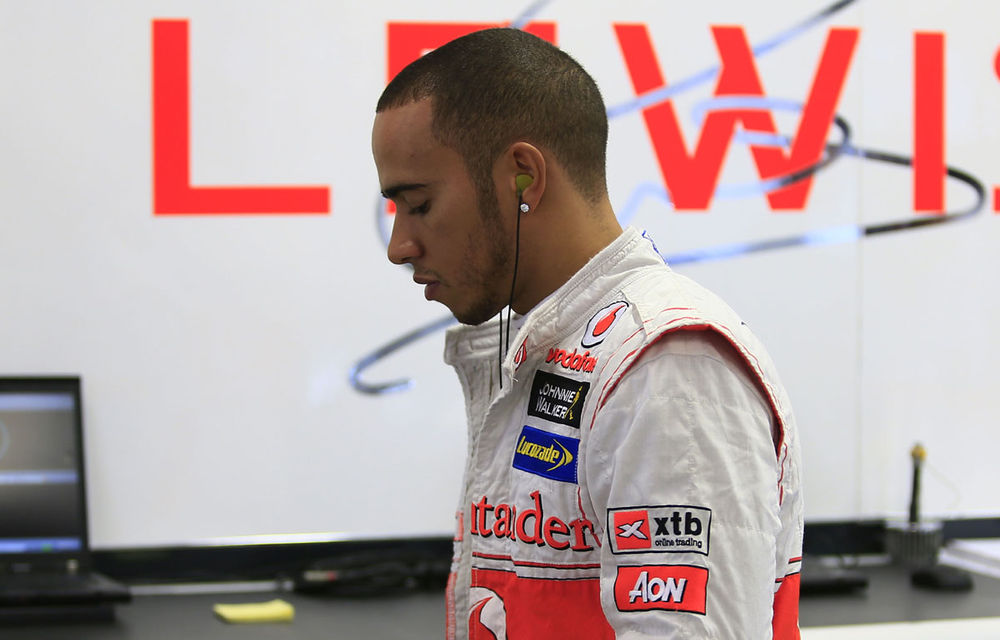 Mercedes l-a ales pe Hamilton din cauza indeciziei lui Schumacher - Poza 1