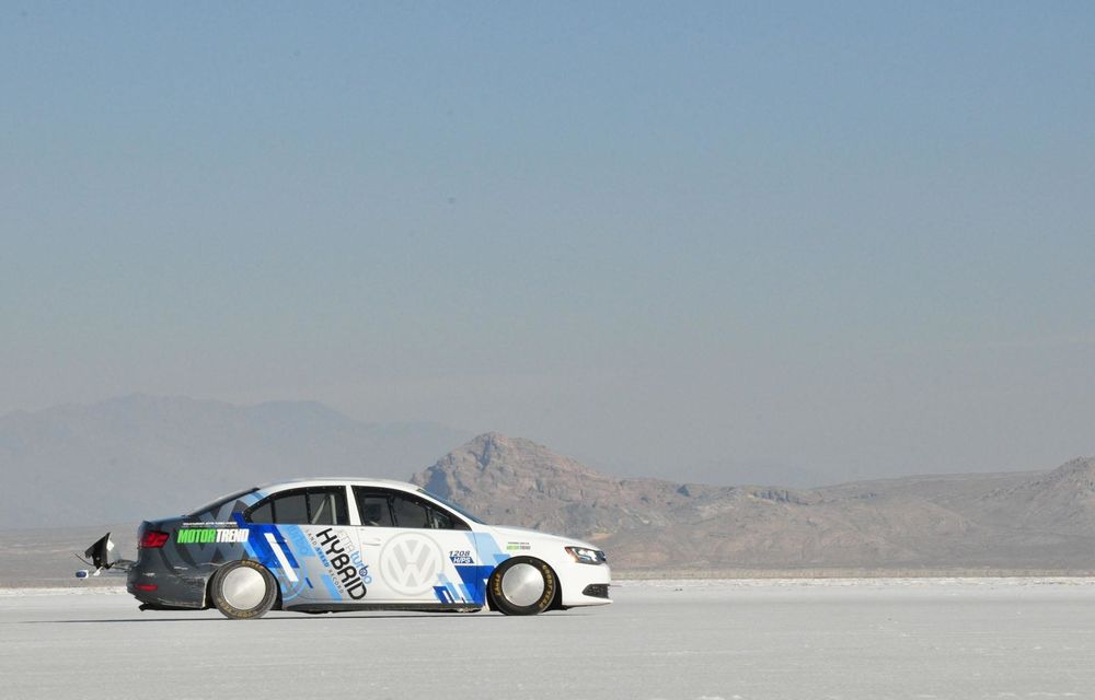 Volkswagen Jetta Hybrid este cel mai rapid hibrid din lume la Bonneville - Poza 4