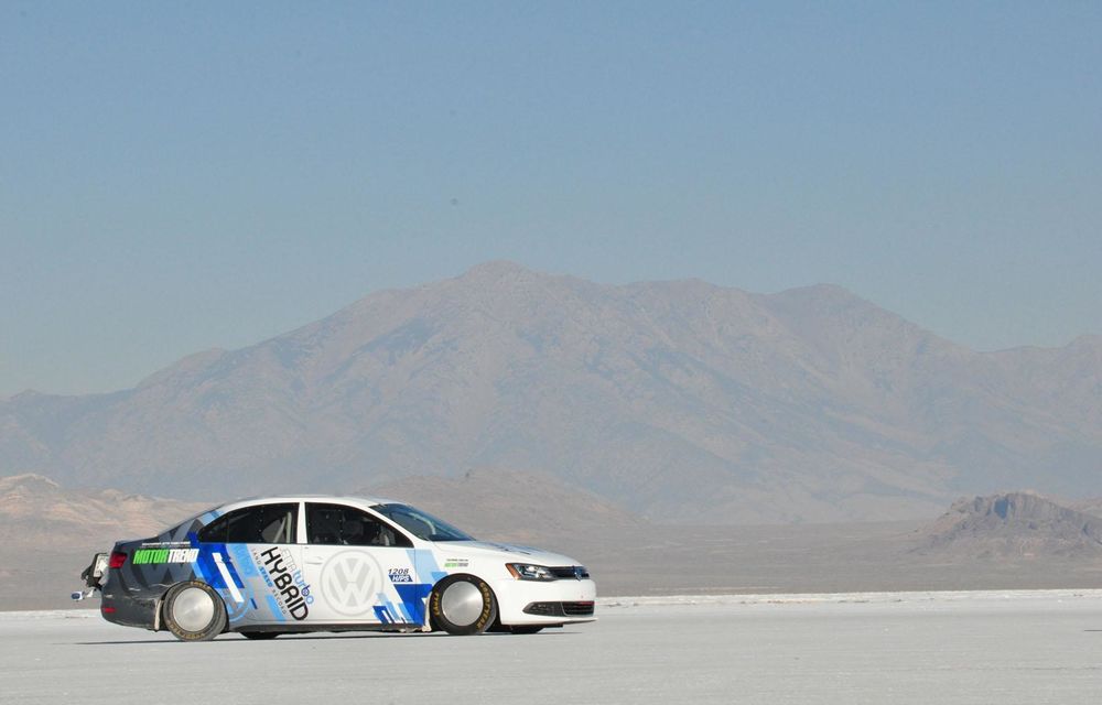 Volkswagen Jetta Hybrid este cel mai rapid hibrid din lume la Bonneville - Poza 12