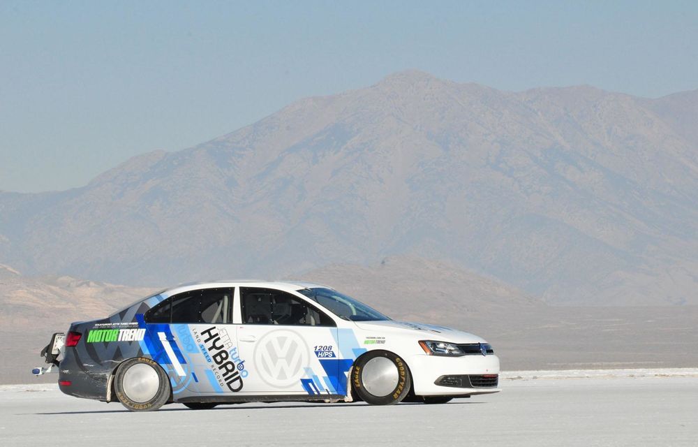 Volkswagen Jetta Hybrid este cel mai rapid hibrid din lume la Bonneville - Poza 3