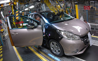 Constructorii auto se adaptează cererii în scădere: Peugeot reduce producţia, VW coboară targetul pe 2012