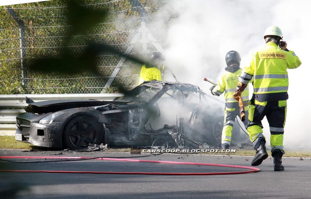 Un prototip Mercedes SLS AMG Black Series, incendiat pe Nurburgring - Poza 3
