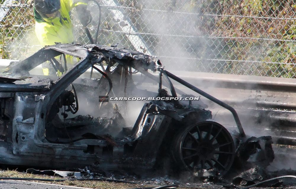 Un prototip Mercedes SLS AMG Black Series, incendiat pe Nurburgring - Poza 10
