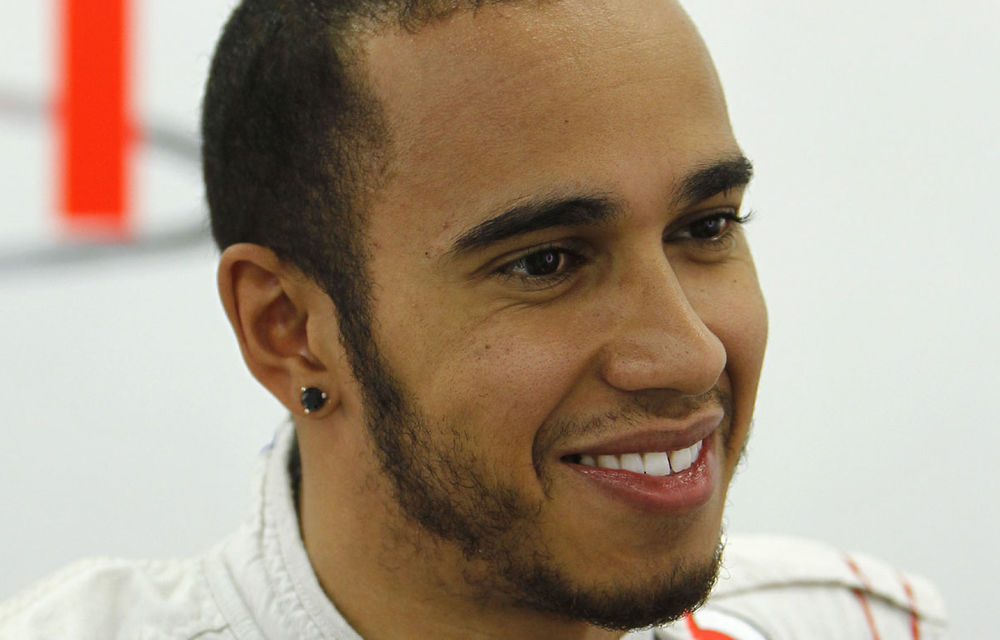 Hamilton şi-a luat rămas bun de la angajaţii McLaren - Poza 1