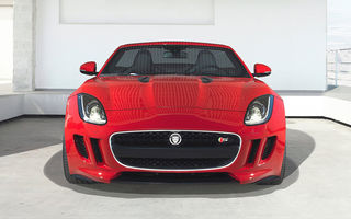 Jaguar revine la transmisiile manuale odată cu lansarea noului F-Type