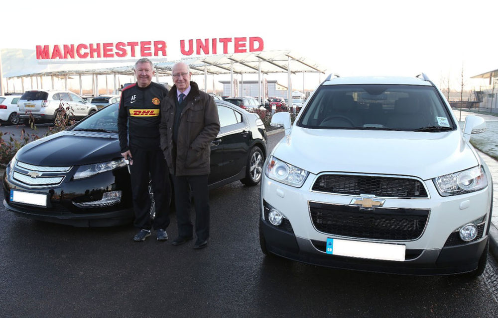 Alex Ferguson, antrenorul lui Manchester United, a primit un Chevrolet Volt - Poza 1