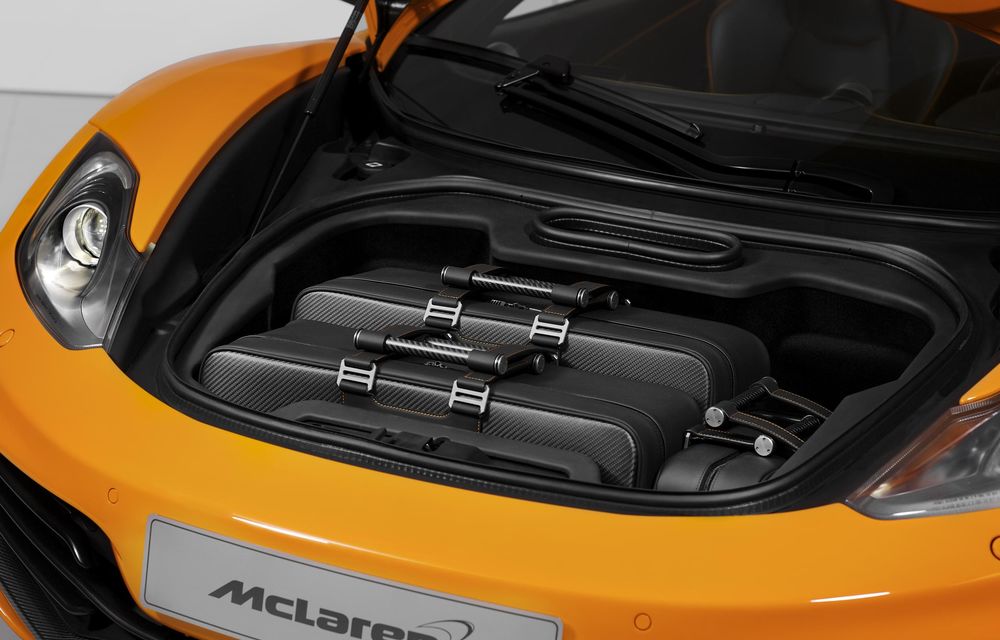 McLaren lansează o gamă de accesorii vestimentare inspirate de MP4-12C - Poza 3