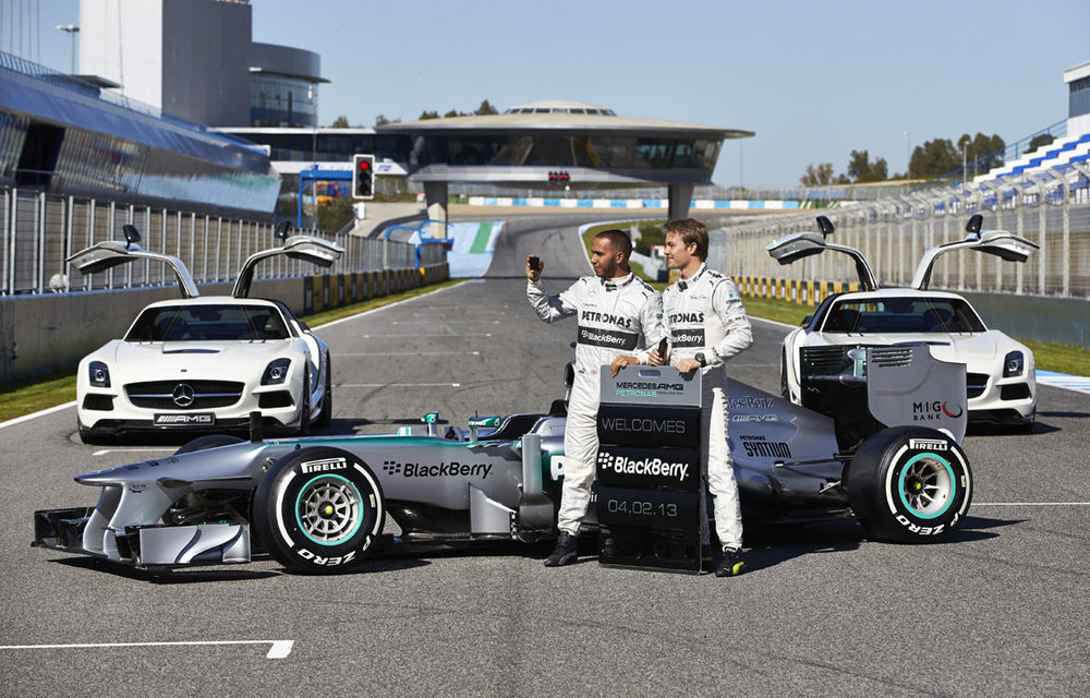 GALERIE FOTO şi VIDEO: Noul monopost Mercedes pentru sezonul 2013 - Poza 16