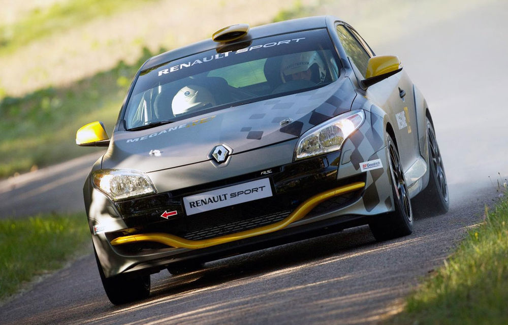 Renault va concura în sezonul 2013 la clasa Production Cup - Poza 1