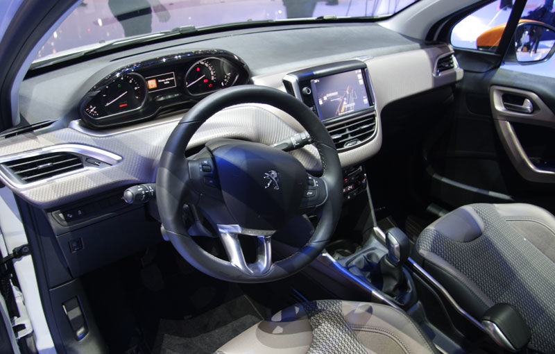 GENEVA 2013 LIVE: Standul Peugeot a avut în prim plan noul 2008, SUV-ul de segment B - Poza 9