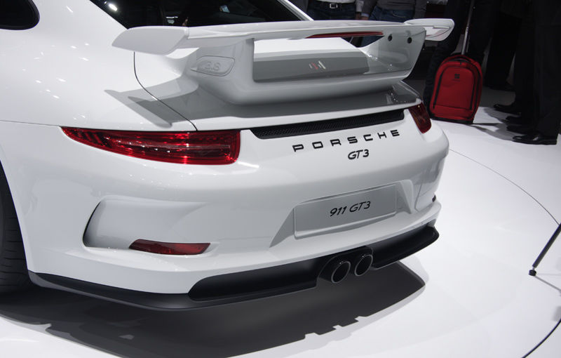 GENEVA 2013 LIVE: Porsche 911 GT3 - cel mai puternic Porsche din gama 911 - Poza 9