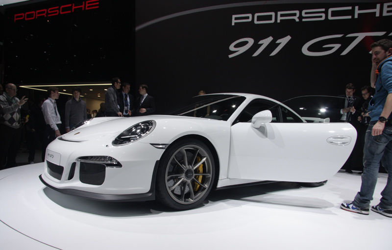 GENEVA 2013 LIVE: Porsche 911 GT3 - cel mai puternic Porsche din gama 911 - Poza 2