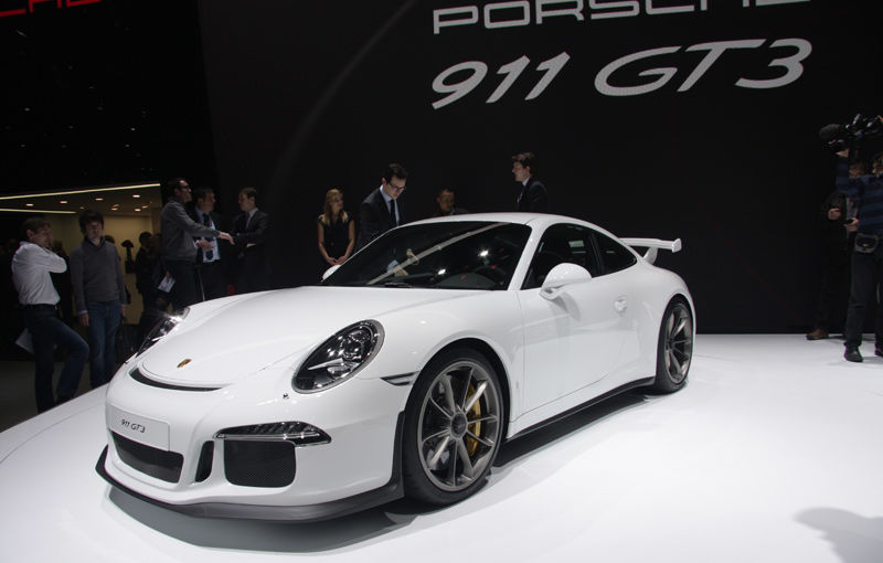 GENEVA 2013 LIVE: Porsche 911 GT3 - cel mai puternic Porsche din gama 911 - Poza 1