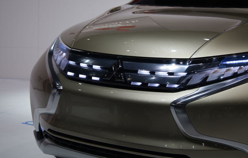 GENEVA 2013 LIVE: Mitsubishi GR-HEV ne arată designul viitoarei generații L200 - Poza 8
