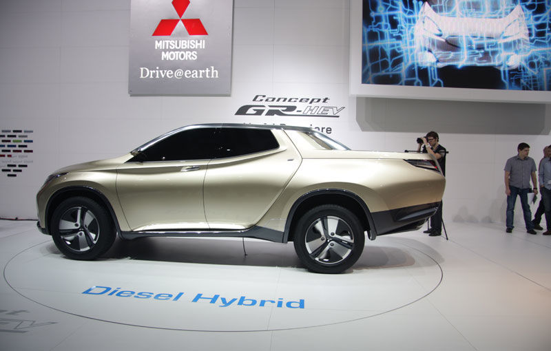 GENEVA 2013 LIVE: Mitsubishi GR-HEV ne arată designul viitoarei generații L200 - Poza 4