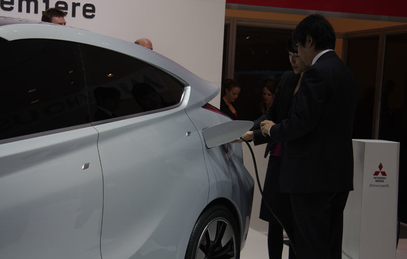 GENEVA 2013 LIVE: Mitsubishi CA-MiEV a impresionat publicul prezent la stand - Poza 8