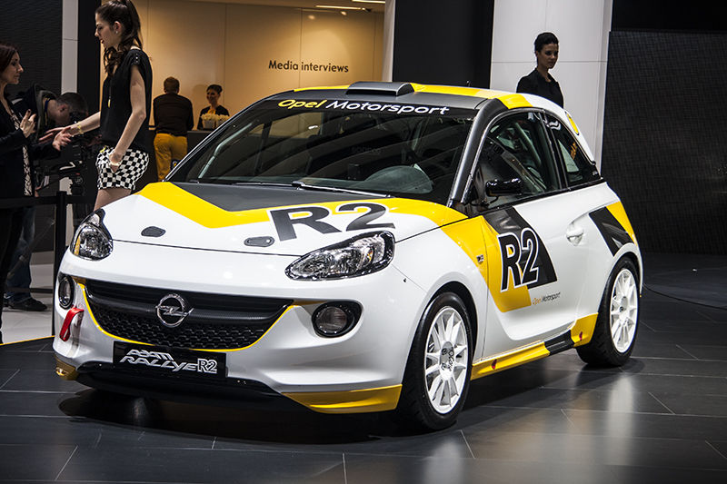 REPORTAJ GENEVA 2013: Atmosferă relaxată la standul Opel - Poza 4