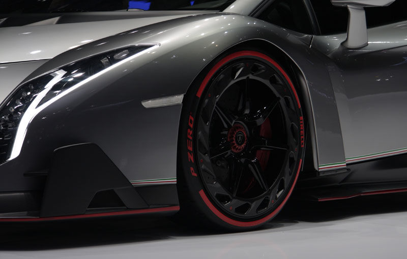 GENEVA 2013 LIVE: Lamborghini Veneno a șocat audiența cu designul futurist - Poza 7