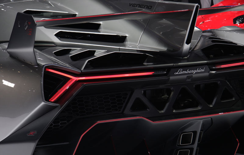 GENEVA 2013 LIVE: Lamborghini Veneno a șocat audiența cu designul futurist - Poza 15
