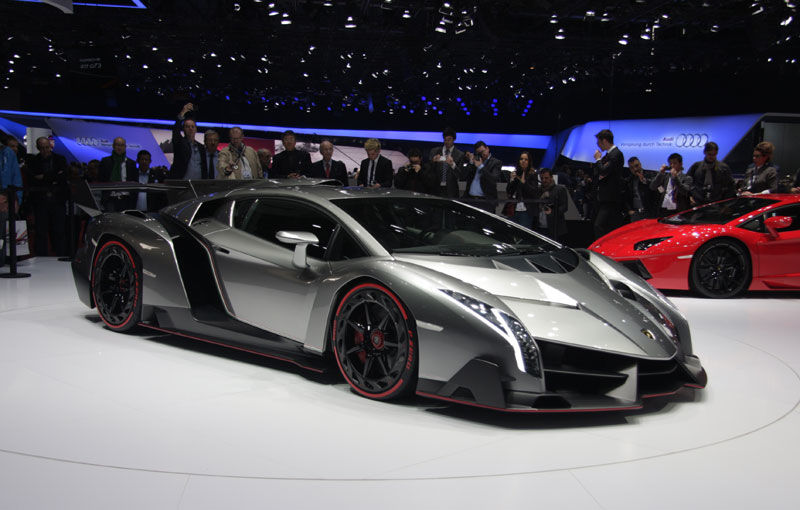 GENEVA 2013 LIVE: Lamborghini Veneno a șocat audiența cu designul futurist - Poza 1