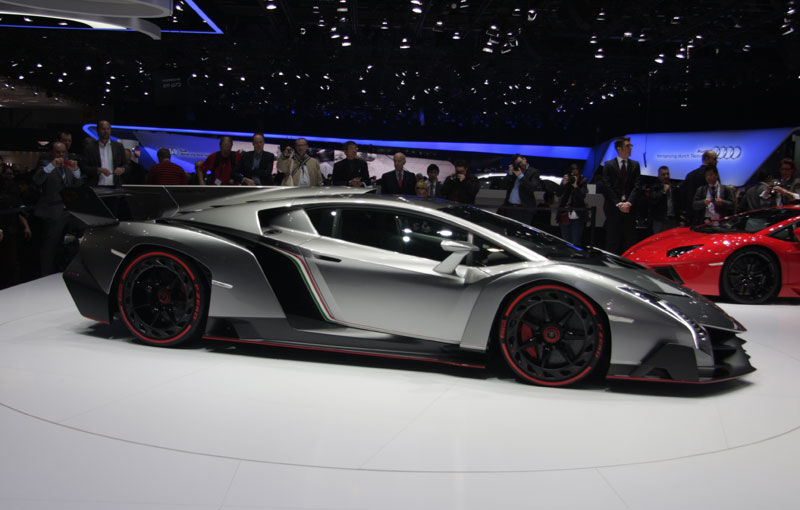GENEVA 2013 LIVE: Lamborghini Veneno a șocat audiența cu designul futurist - Poza 13