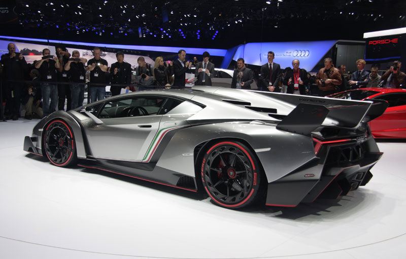 GENEVA 2013 LIVE: Lamborghini Veneno a șocat audiența cu designul futurist - Poza 3