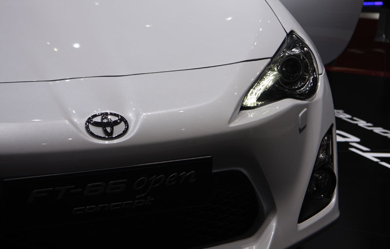 GENEVA 2013 LIVE: Toyota FT-86 Open Concept s-a lăsat descoperit la Geneva - Poza 9