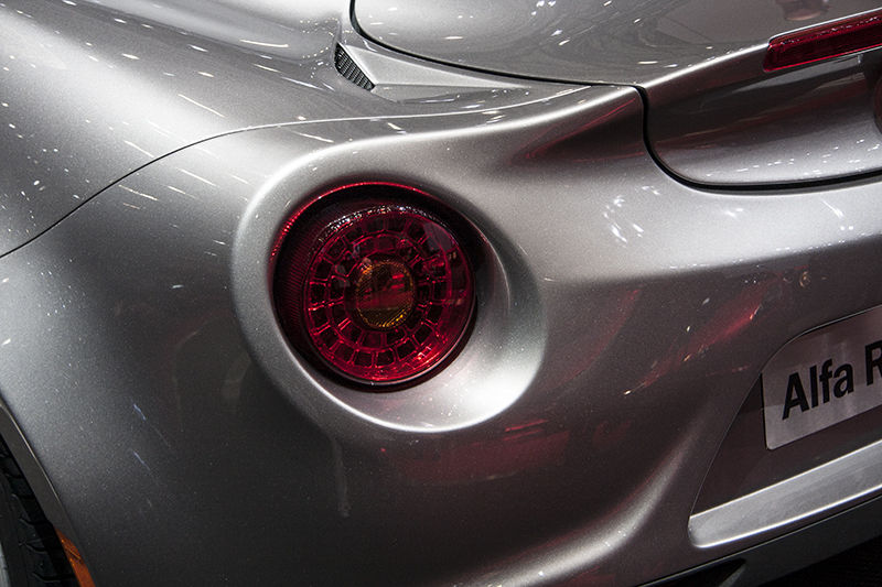 GENEVA 2013 LIVE: Alfa Romeo 4C - atracția sport din standul italian - Poza 7