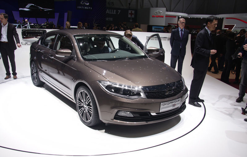 GENEVA 2013 LIVE: Qoros 3 sedan a fost atracția standului chinezesc - Poza 1