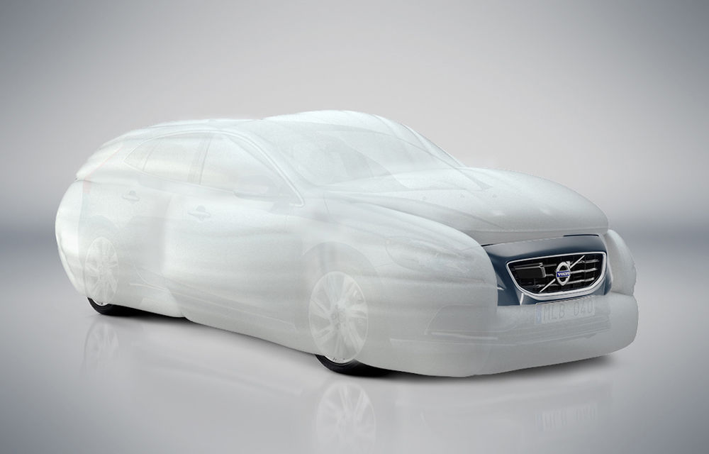 Glume de 1 aprilie: Volvo anunţă primul airbag care înconjoară maşina în caz de accident - Poza 1