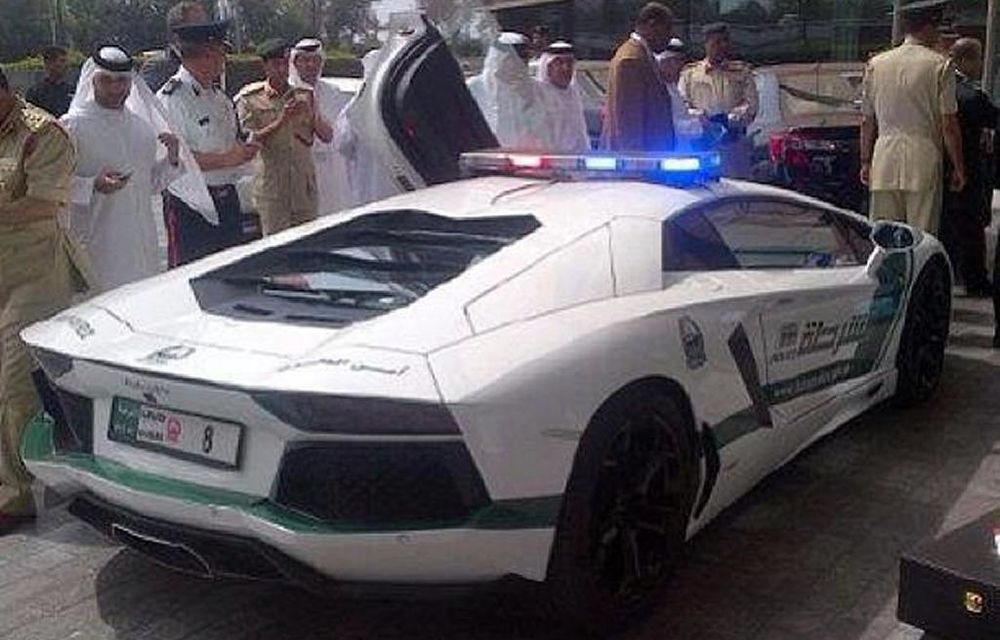 Lamborghini Aventador, maşină de patrulare pentru Poliţia din Dubai - Poza 5