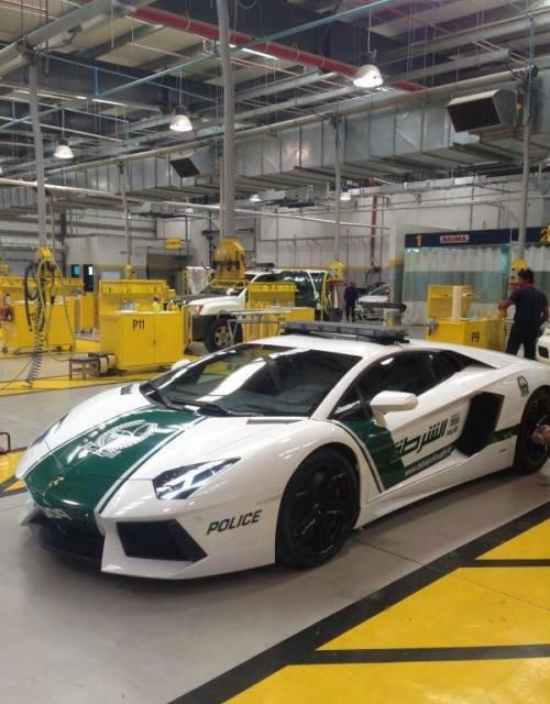 Lamborghini Aventador, maşină de patrulare pentru Poliţia din Dubai - Poza 3