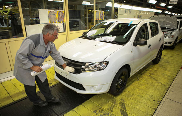 Dacia a semnat cu sindicaliştii: Contractul Colectiv de Muncă aduce o creştere de 6% a salariului şi o primă - Poza 1