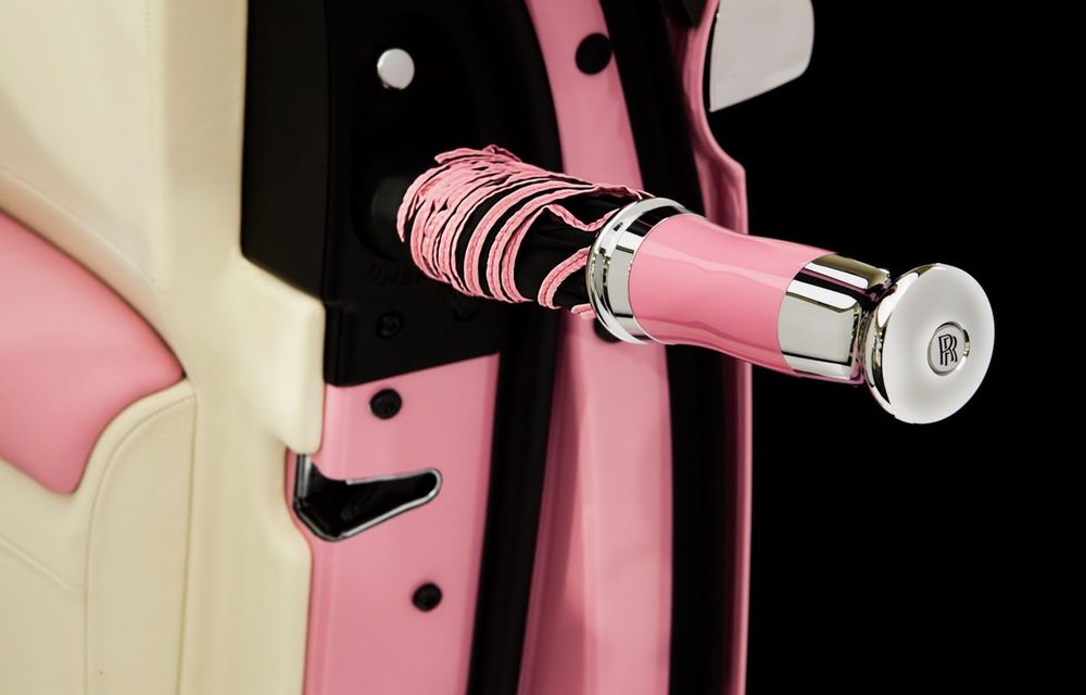 Un Rolls Royce Ghost de culoare roz luptă împotriva cancerului la sân - Poza 5