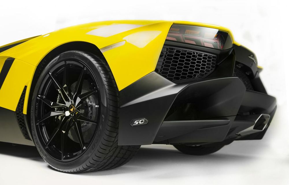 Lamborghini Aventador 50 Anniversario Edition - supercarul care celebrează 50 de ani de Lamborghini - Poza 7
