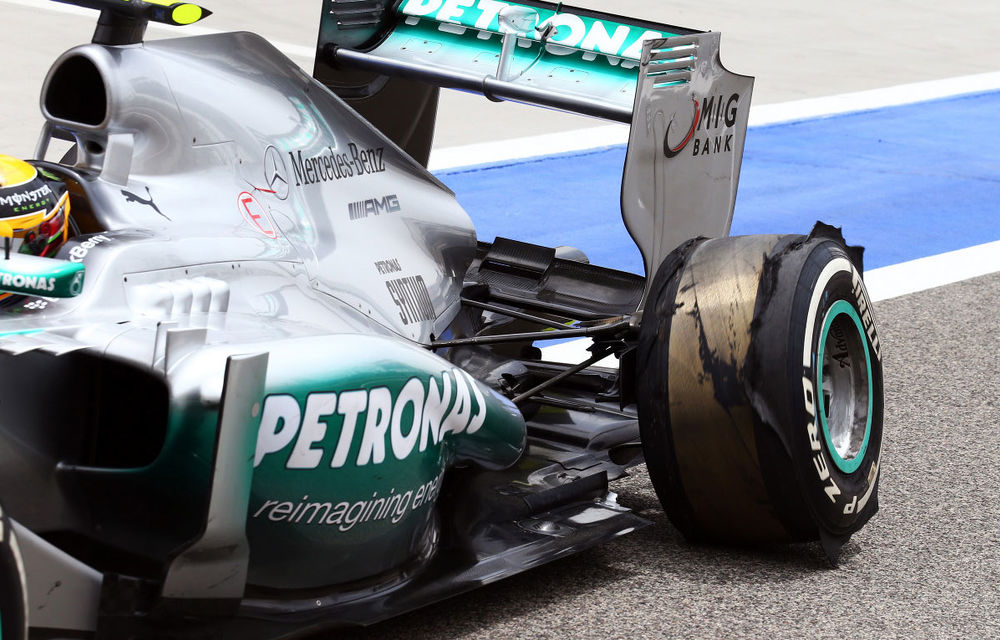 Pirelli ar putea modifica pneurile în urma penei suferite de Hamilton în Bahrain - Poza 1