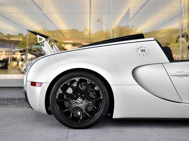 Bugatti Veyron Grand Sport Blanc Noir, pus la vânzare pentru 1.99 milioane de dolari - Poza 5