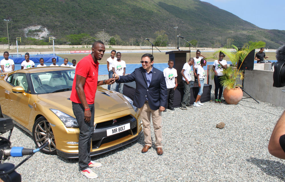 Usain Bolt a primit un Nissan GT-R personalizat - Poza 6
