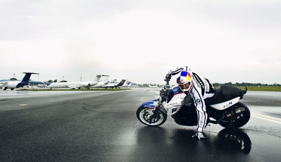 BMW Motorrad deschide sezonul moto cu Chris Pfeiffer la Zărneşti - Poza 3